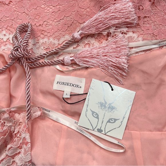 135 Foxiedox NEW Backless Bella Lace Playsuit Large Romper Pink Floral Auction - Picture 9 of 10